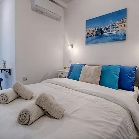 Διαμέρισμα Bright 2 Bedroom 2 Bath Close To Sea *