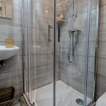 Bright 2 Bedroom 2 Bath Close To Sea *