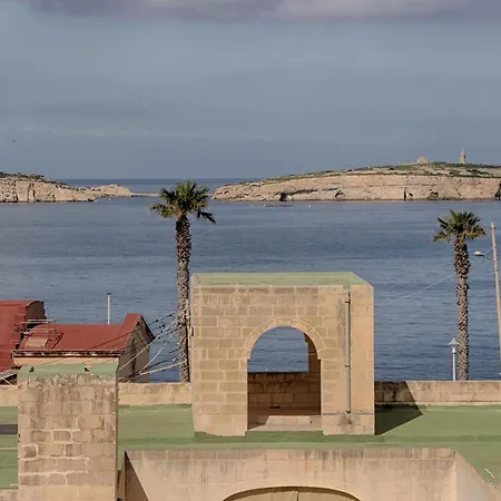 Bright 2 Bedroom 2 Bath Close To Sea San Pawl il-Baħar