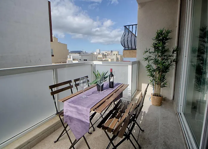 Apartament Bright 2 Bedroom 2 Bath Close To Sea *