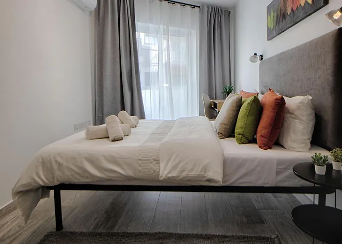 Bright 2 Bedroom 2 Bath Close To Sea Apartament St. Paul's Bay