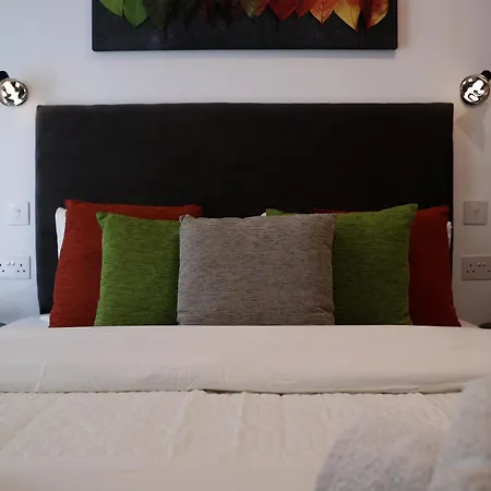 公寓 Bright 2 Bedroom 2 Bath Close To Sea *