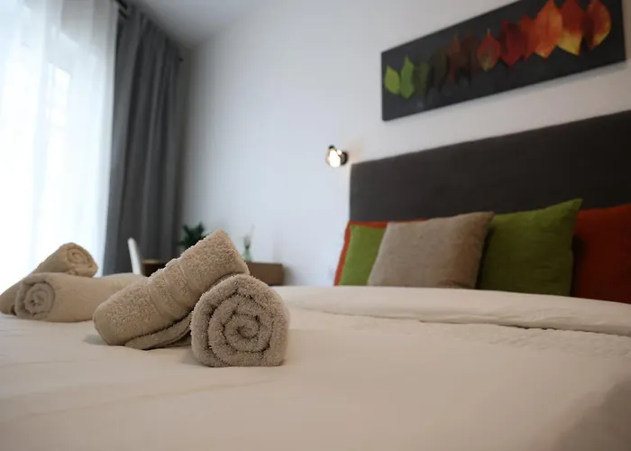 Bright 2 Bedroom 2 Bath Close To Sea * 세인트폴스베이