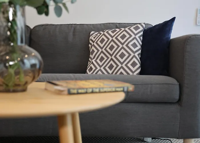 Bright 2 Bedroom 2 Bath Close To Sea 아파트 세인트폴스베이